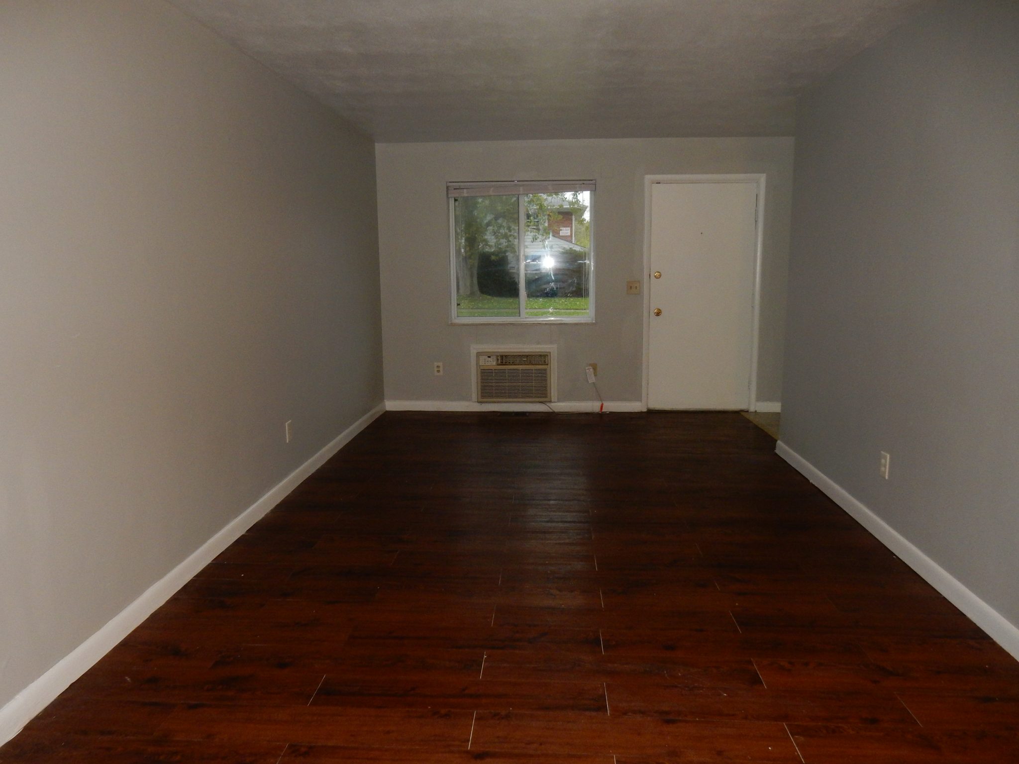 3381 Valerie Arms Apt. C Dayton, OH 45405 PepZee Realty